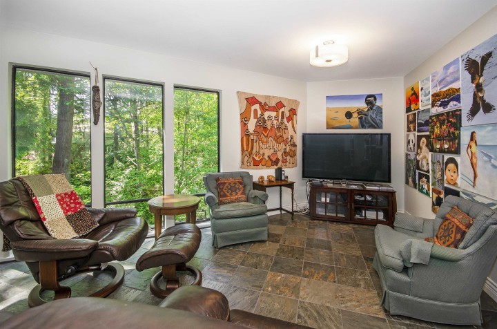 Photo 12 at 2440 Queens Avenue, Queens, West Vancouver