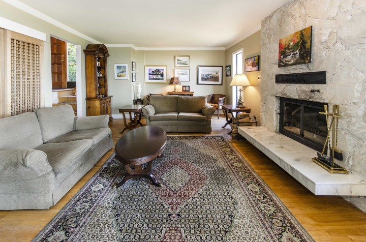 Photo 7 at 2440 Queens Avenue, Queens, West Vancouver