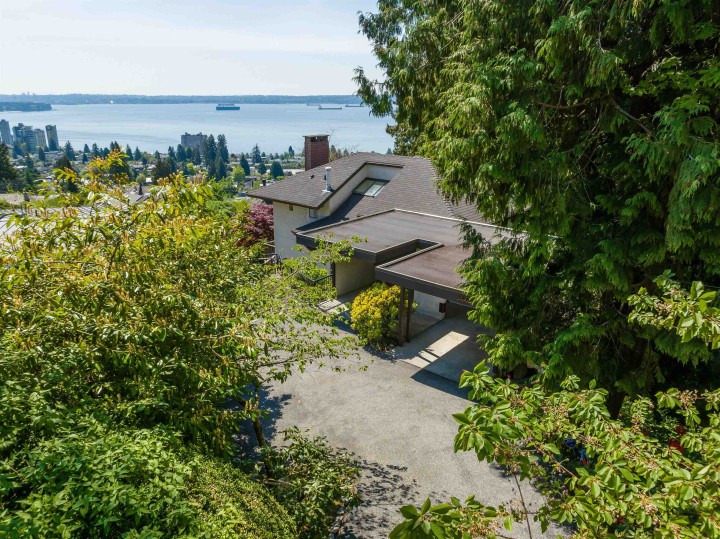 Photo 34 at 2440 Queens Avenue, Queens, West Vancouver