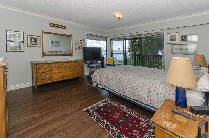 Photo 19 at 2440 Queens Avenue, Queens, West Vancouver