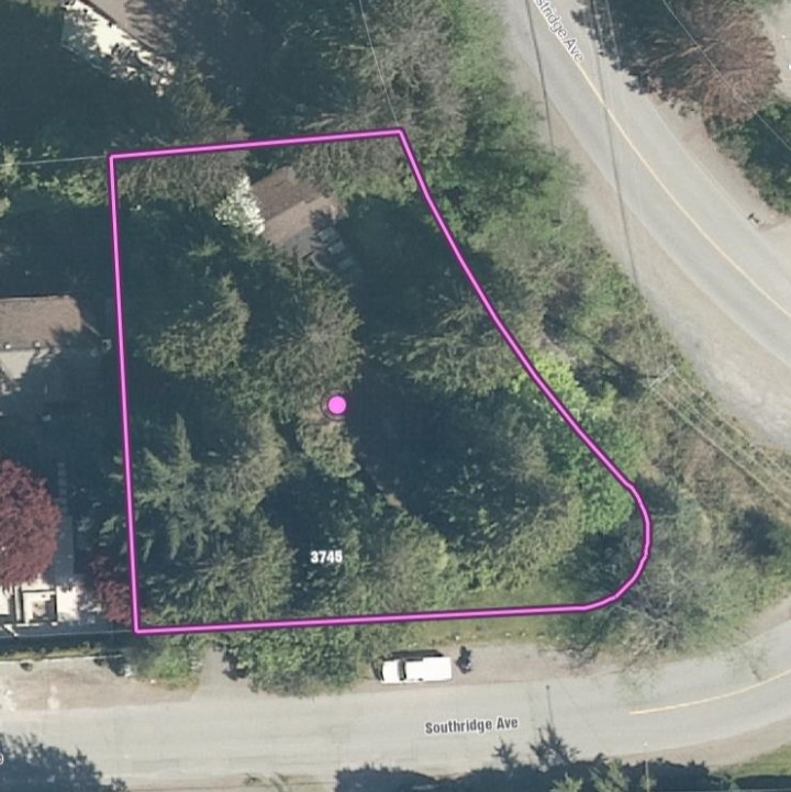 Photo 2 at 3745 Southridge Avenue, Bayridge, West Vancouver