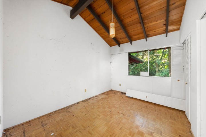 Photo 16 at 3745 Southridge Avenue, Bayridge, West Vancouver