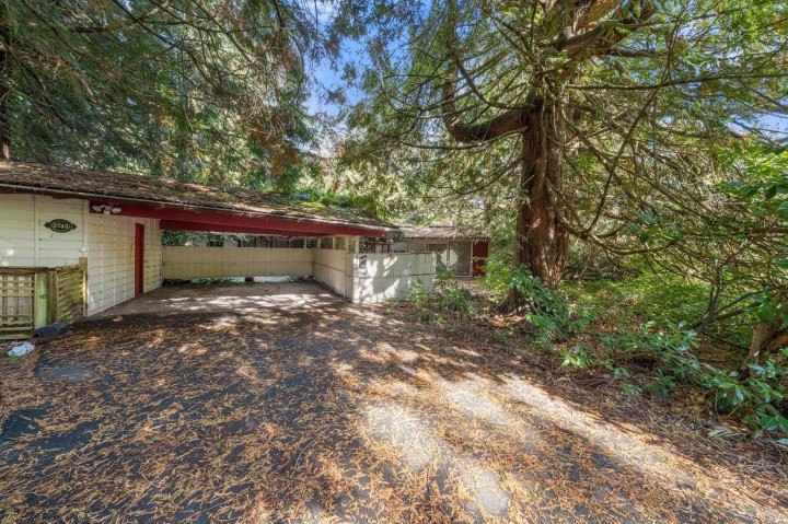 Photo 4 at 3745 Southridge Avenue, Bayridge, West Vancouver