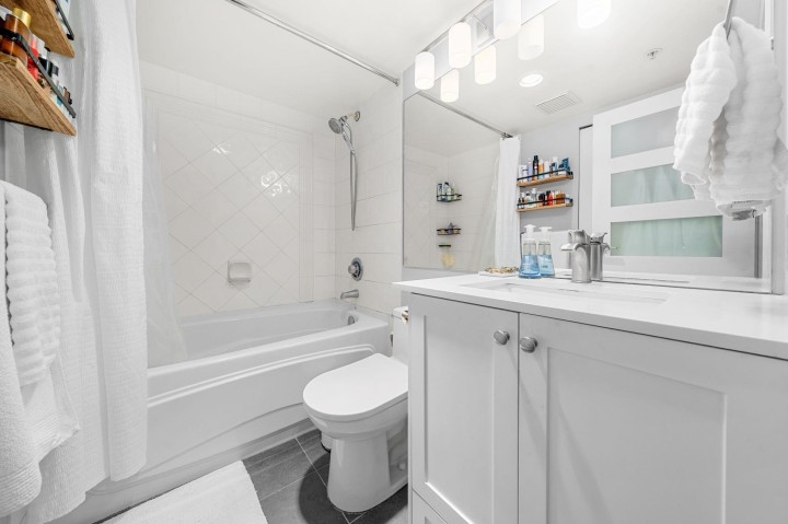 Photo 26 at 2803 - 939 Homer Street, Yaletown, Vancouver West