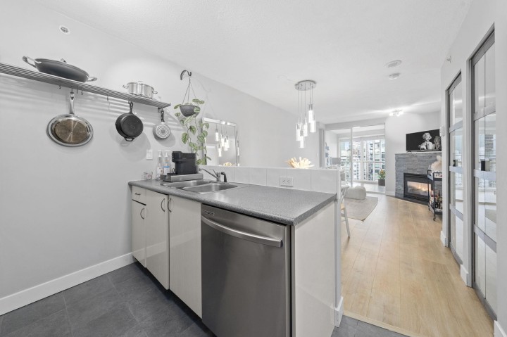 Photo 9 at 2803 - 939 Homer Street, Yaletown, Vancouver West