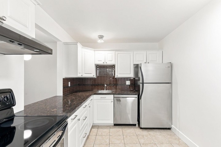 Photo 8 at 309 - 1710 W 13th Avenue, Fairview VW, Vancouver West