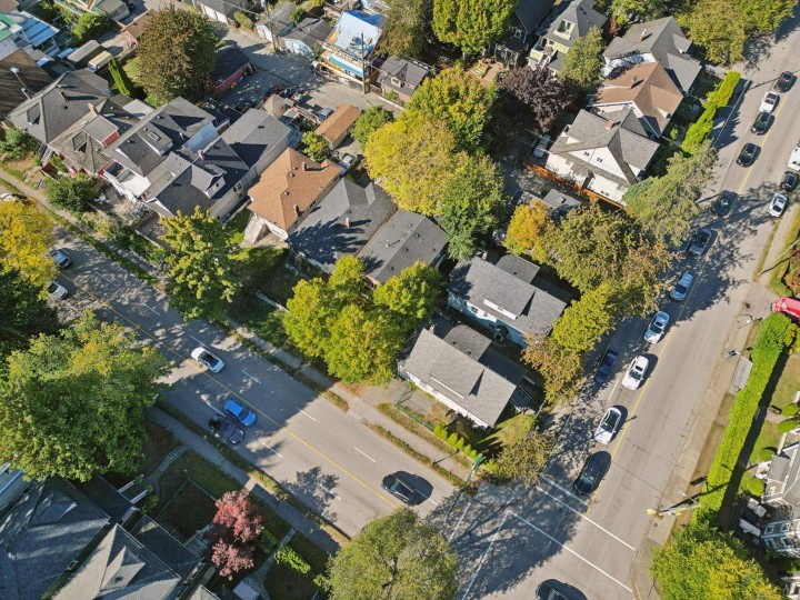 Photo 3 at 695 E 12th Avenue, Mount Pleasant VE, Vancouver East
