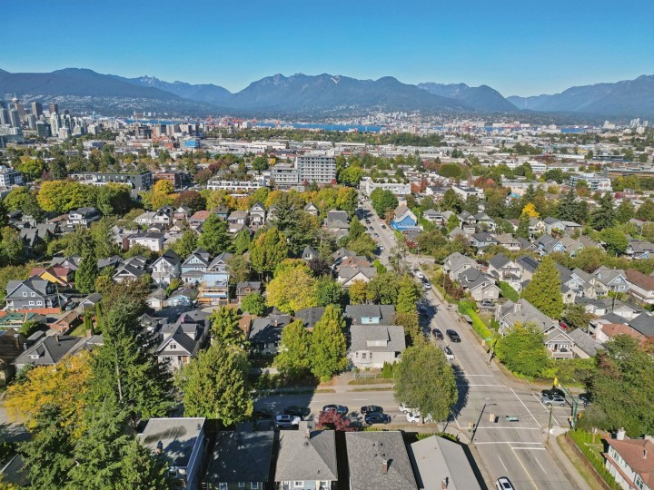 Photo 5 at 695 E 12th Avenue, Mount Pleasant VE, Vancouver East