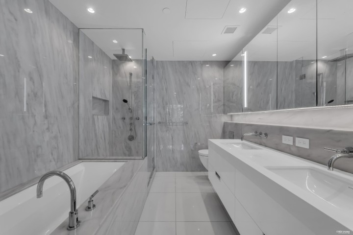 Photo 23 at 214 - 1355 Bellevue Avenue, Ambleside, West Vancouver