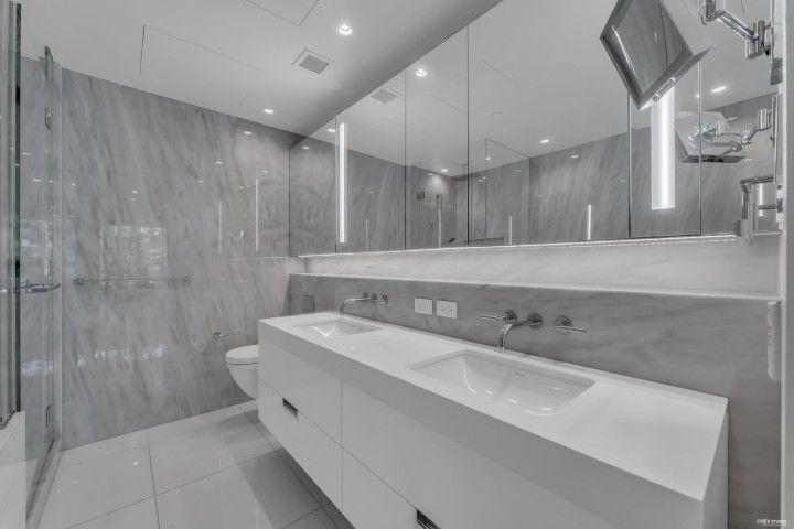 Photo 24 at 214 - 1355 Bellevue Avenue, Ambleside, West Vancouver