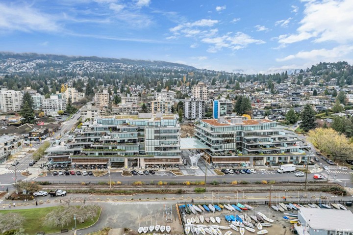 Photo 39 at 214 - 1355 Bellevue Avenue, Ambleside, West Vancouver