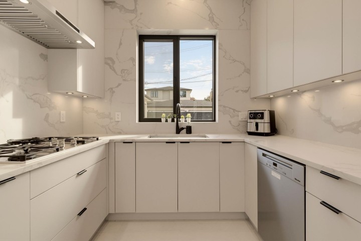 Photo 11 at 2118 W 21st Avenue, Arbutus, Vancouver West