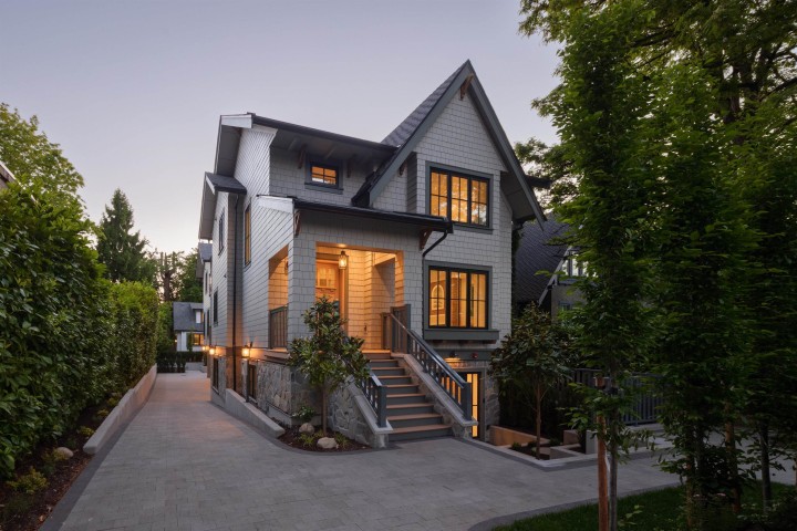 Photo 1 at 5593 Mackenzie Street, Kerrisdale, Vancouver West