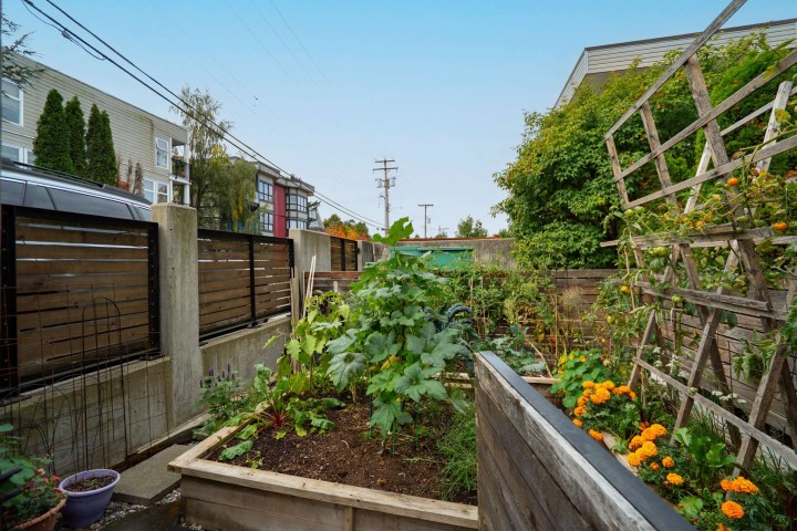 Photo 32 at 101 - 562 E 7th Avenue, Mount Pleasant VE, Vancouver East