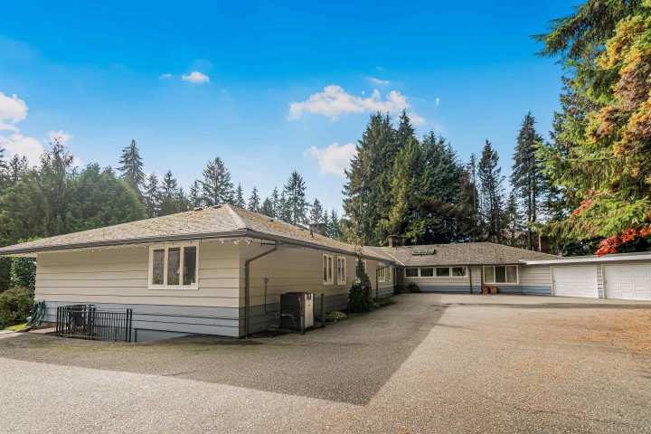Photo 5 at 230 Onslow Place, British Properties, West Vancouver