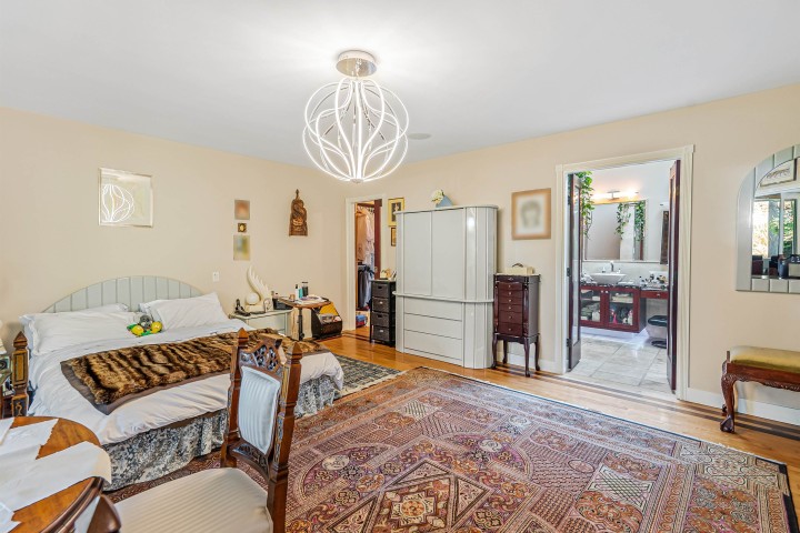 Photo 9 at 230 Onslow Place, British Properties, West Vancouver