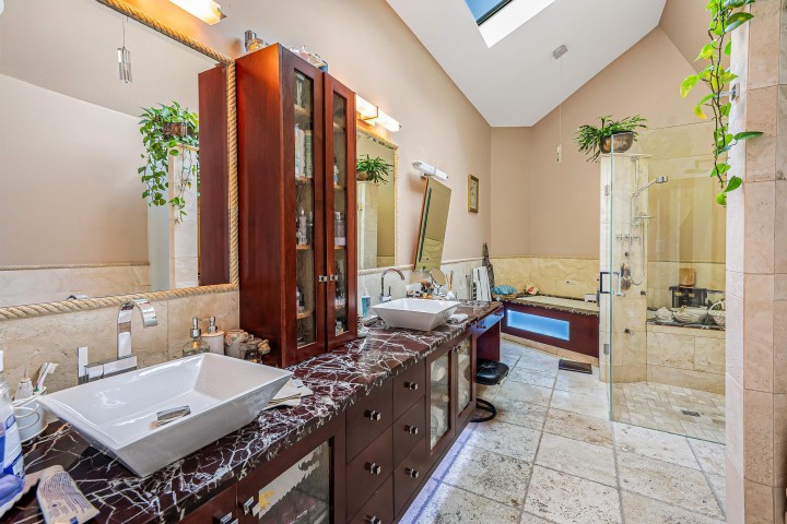 Photo 11 at 230 Onslow Place, British Properties, West Vancouver