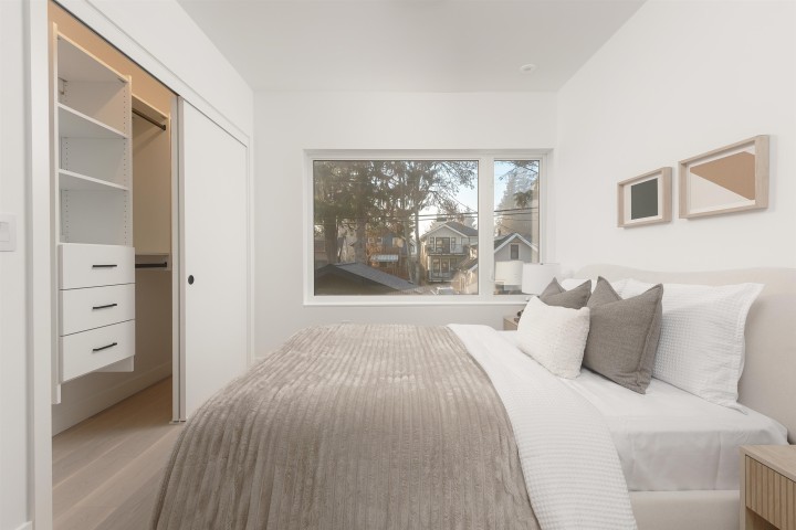Photo 12 at 2 - 2755 W 11th Avenue, Kitsilano, Vancouver West
