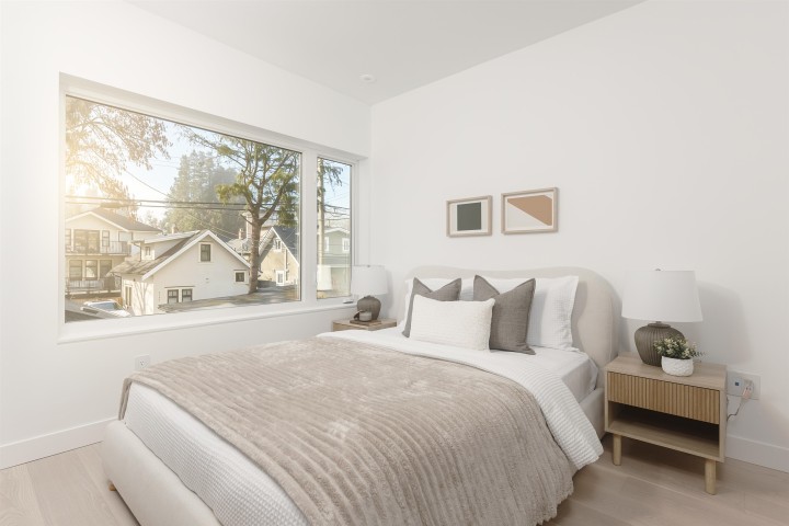Photo 11 at 2 - 2755 W 11th Avenue, Kitsilano, Vancouver West
