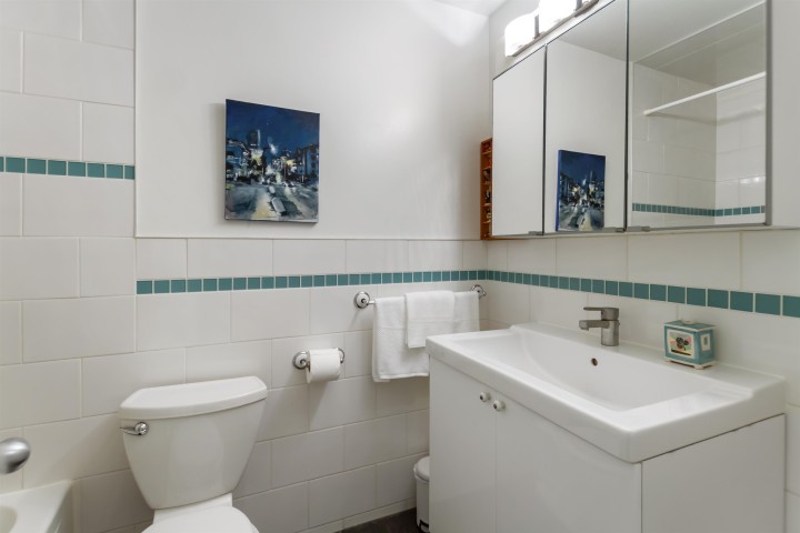 Photo 15 at 308 - 2040 Cornwall Avenue, Kitsilano, Vancouver West