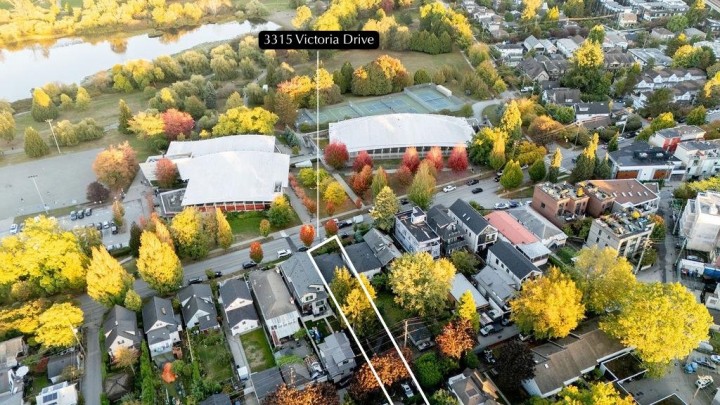 Photo 2 at 3315 Victoria Drive, Victoria VE, Vancouver East