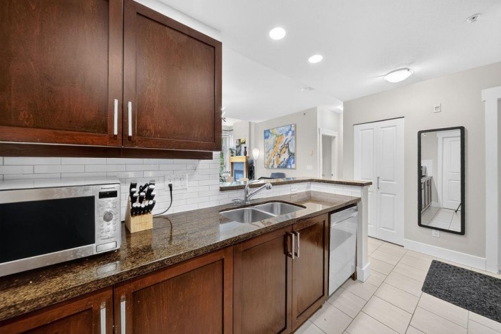 Photo 12 at 407 - 6328 Larkin Drive, University VW, Vancouver West