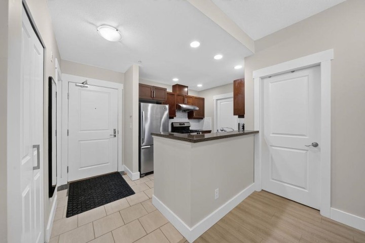 Photo 7 at 407 - 6328 Larkin Drive, University VW, Vancouver West