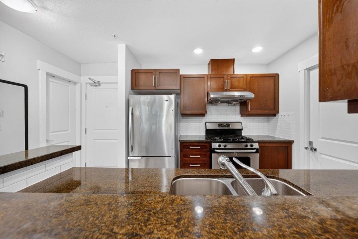 Photo 9 at 407 - 6328 Larkin Drive, University VW, Vancouver West