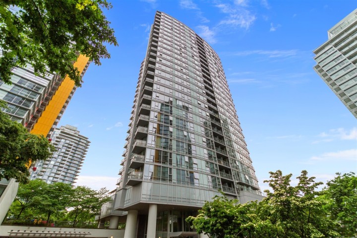 Photo 1 at 707 - 131 Regiment Square, Downtown VW, Vancouver West