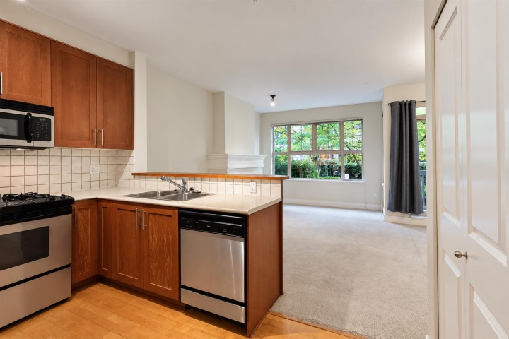 Photo 2 at 1213 - 4655 Valley Drive, Quilchena, Vancouver West