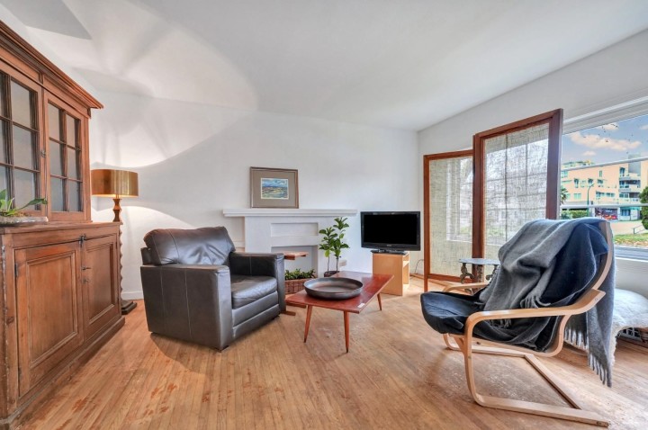 Photo 7 at 2303 W 3rd Avenue, Kitsilano, Vancouver West