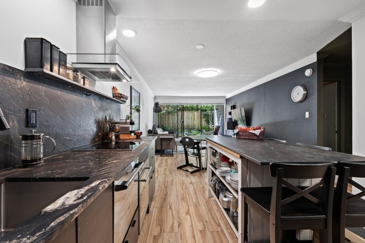 Photo 4 at 106 - 1710 W 13th Avenue, Fairview VW, Vancouver West