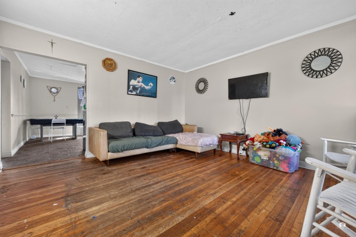 Photo 6 at 3184 E 8th Avenue, Renfrew VE, Vancouver East