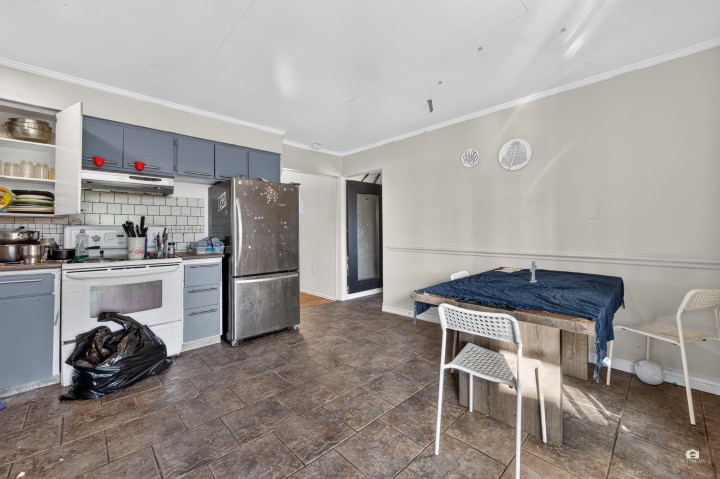 Photo 7 at 3184 E 8th Avenue, Renfrew VE, Vancouver East