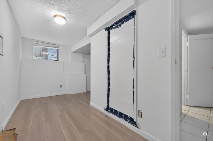 Photo 14 at 3184 E 8th Avenue, Renfrew VE, Vancouver East