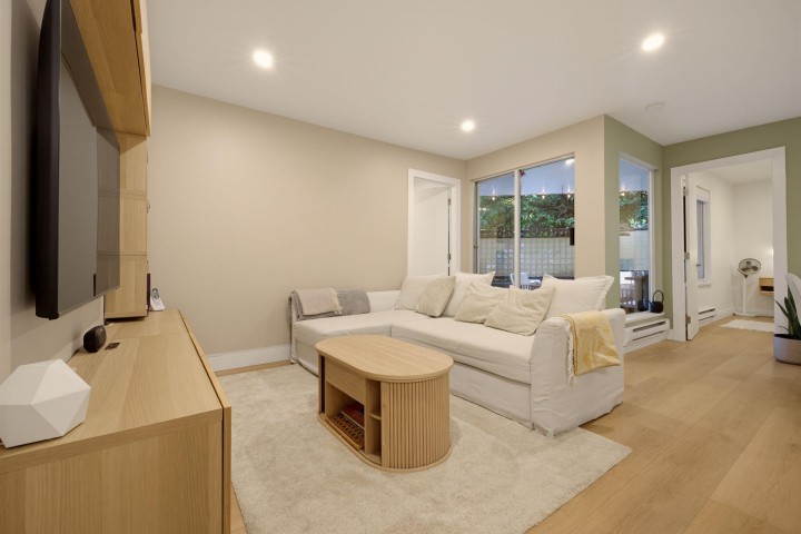Photo 3 at 204 - 1345 Comox Street, West End VW, Vancouver West