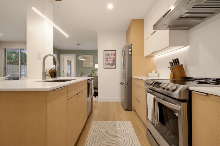 Photo 10 at 204 - 1345 Comox Street, West End VW, Vancouver West