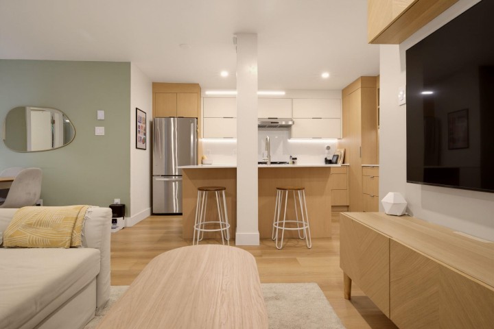 Photo 4 at 204 - 1345 Comox Street, West End VW, Vancouver West
