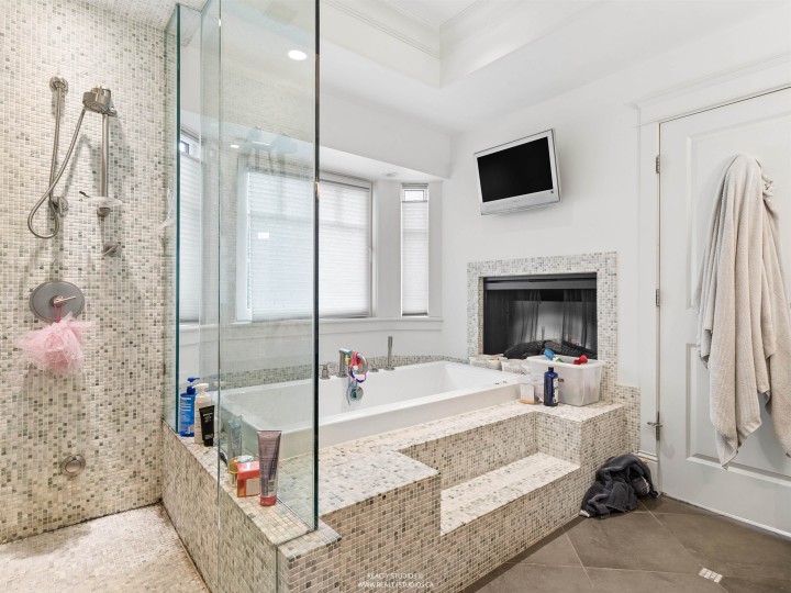 Photo 26 at 917 W 20th Avenue, Cambie, Vancouver West