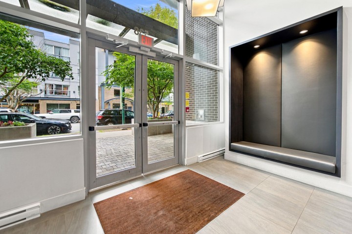 Photo 3 at 705 - 538 W 7th Avenue, Fairview VW, Vancouver West