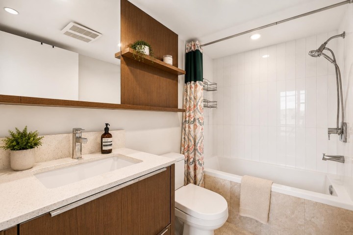 Photo 5 at 705 - 538 W 7th Avenue, Fairview VW, Vancouver West