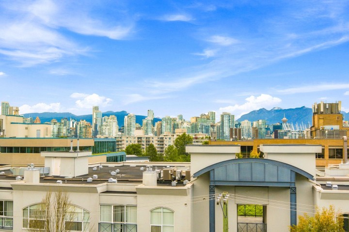 Photo 10 at 705 - 538 W 7th Avenue, Fairview VW, Vancouver West