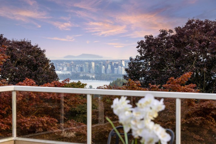 Photo 5 at 1035 King Georges Way, British Properties, West Vancouver