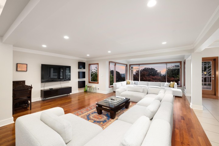 Photo 10 at 1035 King Georges Way, British Properties, West Vancouver