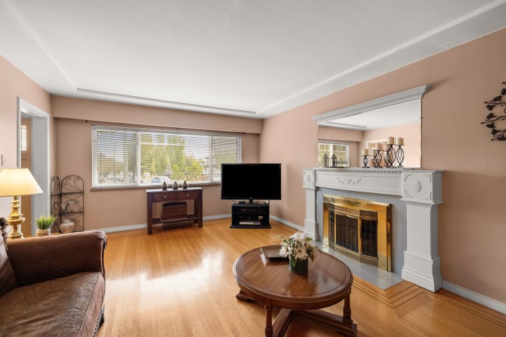 Photo 6 at 2515 E 45th Avenue, Killarney VE, Vancouver East