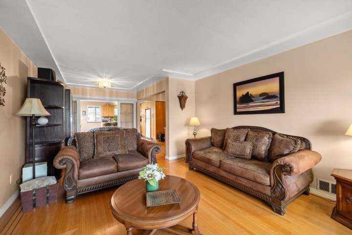 Photo 5 at 2515 E 45th Avenue, Killarney VE, Vancouver East