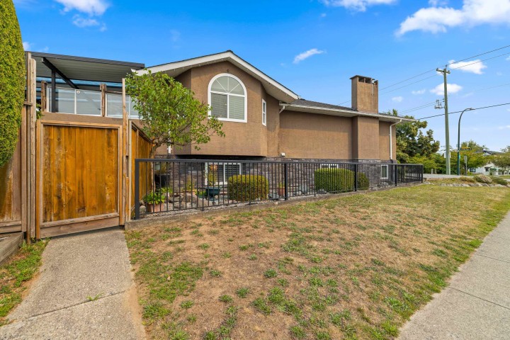 Photo 39 at 2515 E 45th Avenue, Killarney VE, Vancouver East