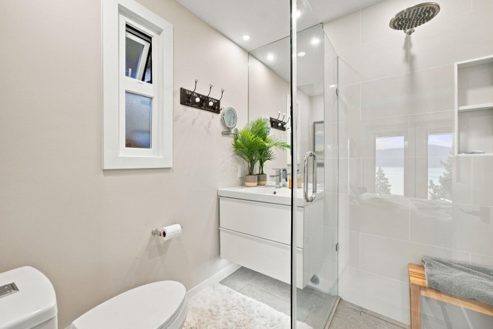 Photo 27 at 195 Kelvin Grove Way, Lions Bay, West Vancouver