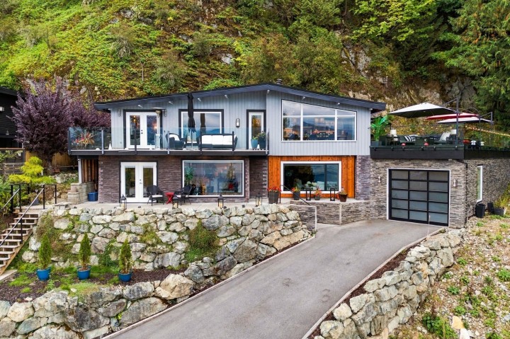 Photo 3 at 195 Kelvin Grove Way, Lions Bay, West Vancouver