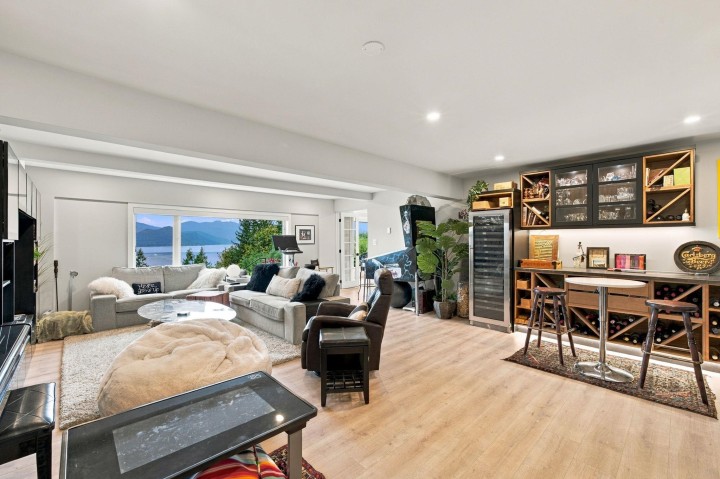 Photo 31 at 195 Kelvin Grove Way, Lions Bay, West Vancouver